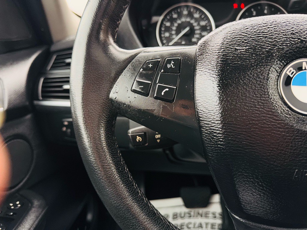 2011 BMW X5 Image 38