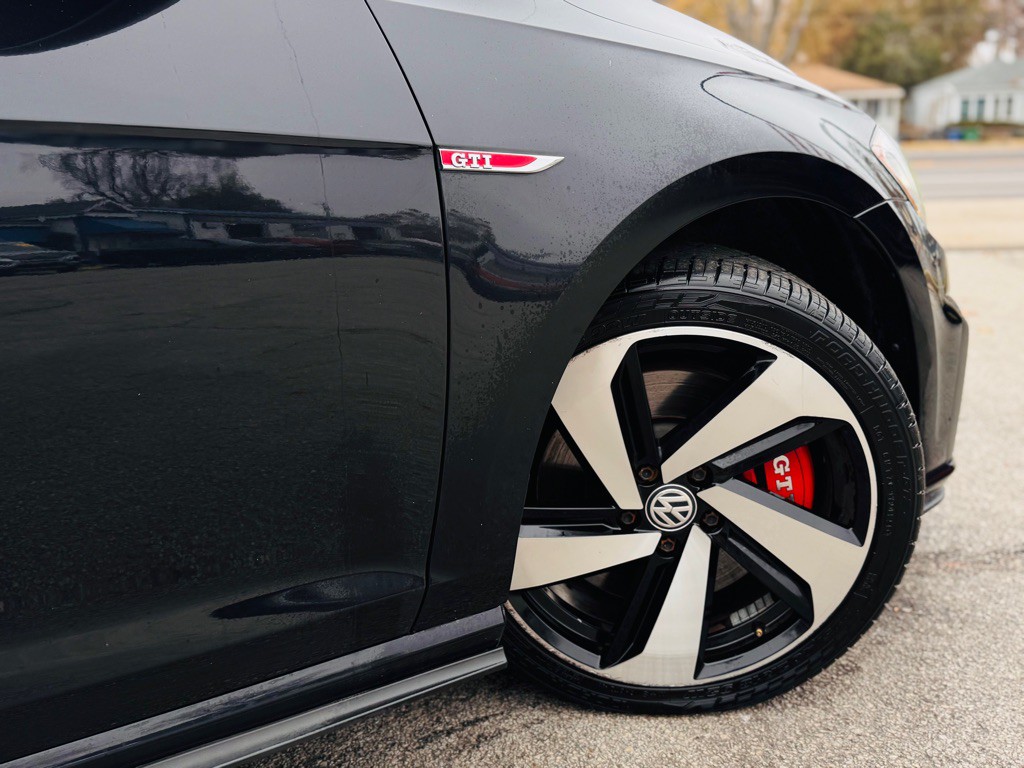 2020 Volkswagen GTI Image 9