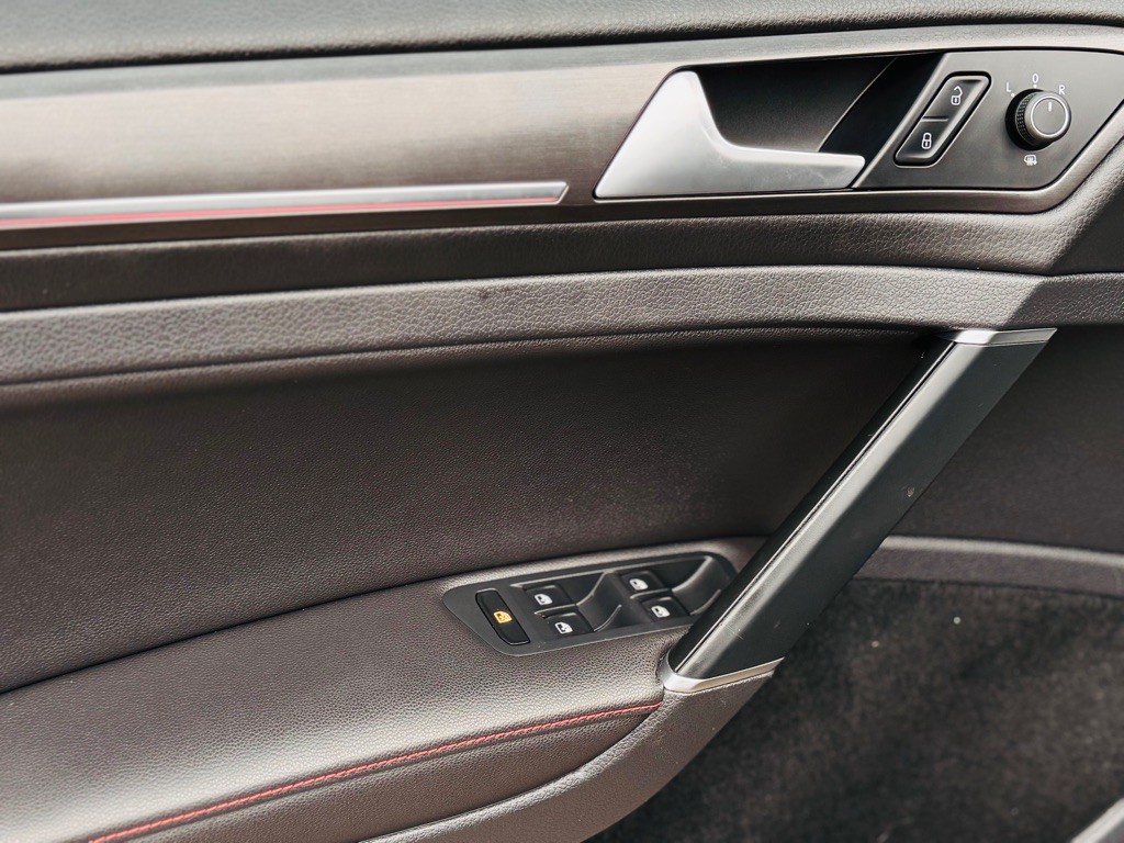 2020 Volkswagen GTI Image 29