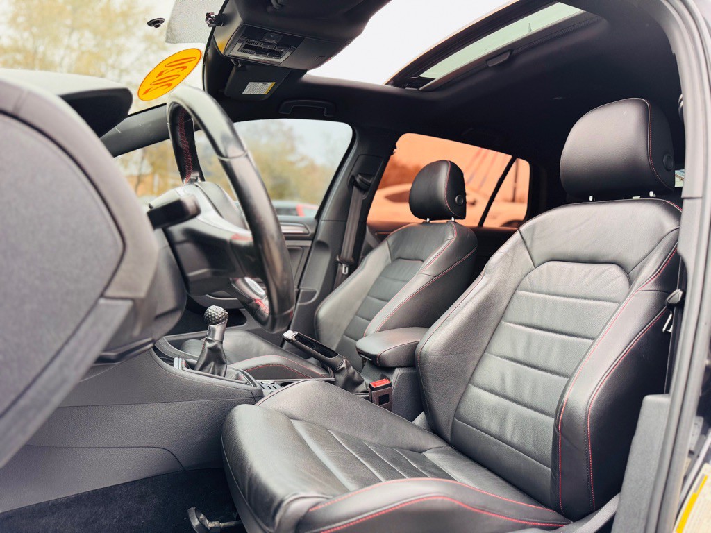 2020 Volkswagen GTI Image 31