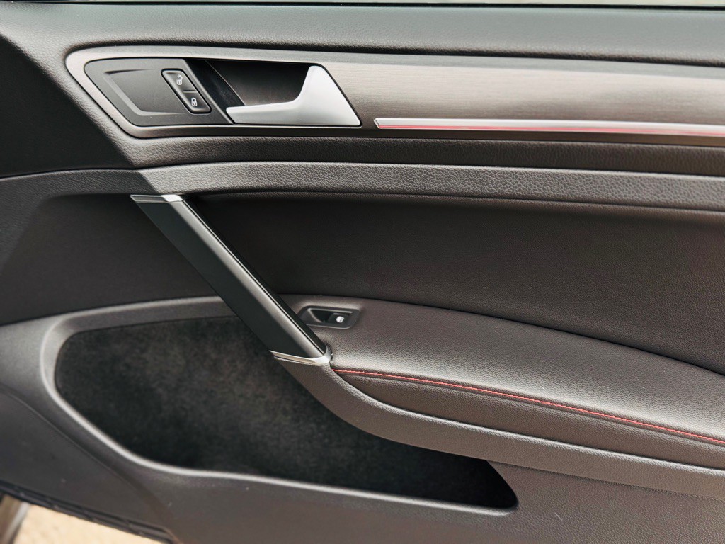 2020 Volkswagen GTI Image 35