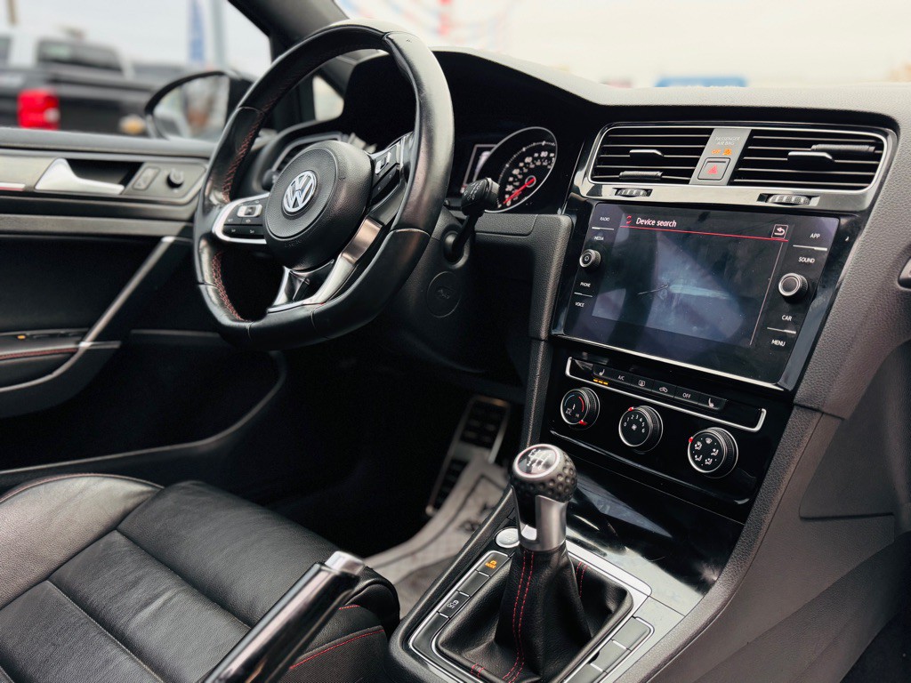 2020 Volkswagen GTI Image 37