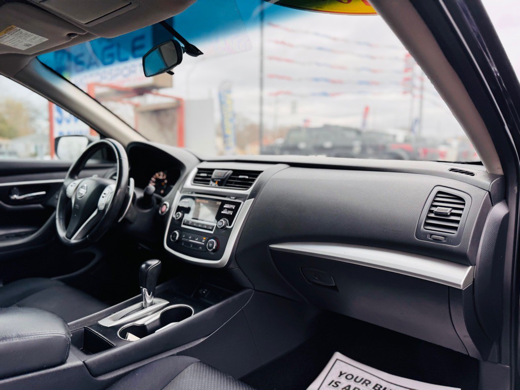 2017 Nissan Altima Image 20