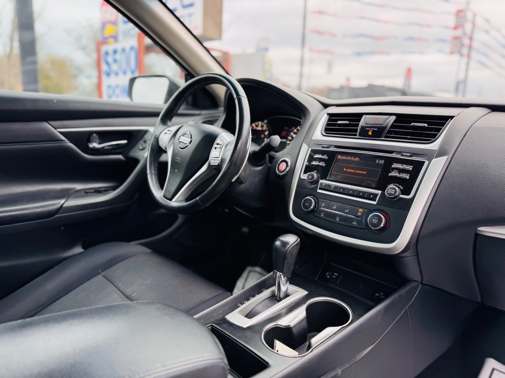 2017 Nissan Altima Image 21