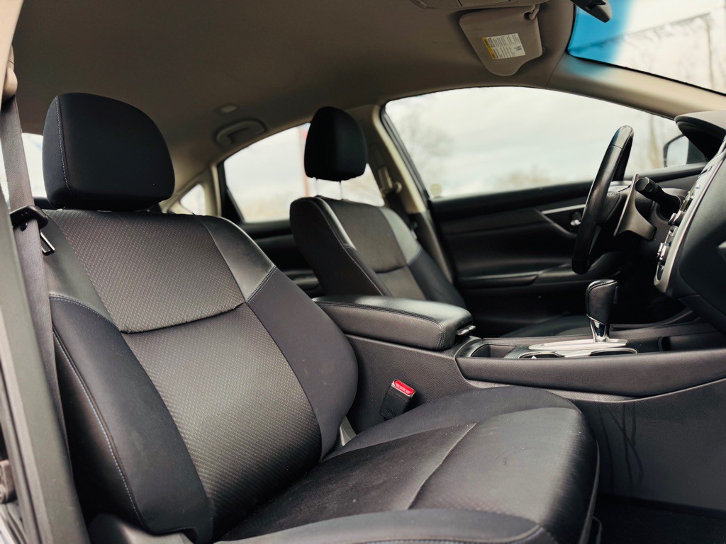 2017 Nissan Altima Image 22