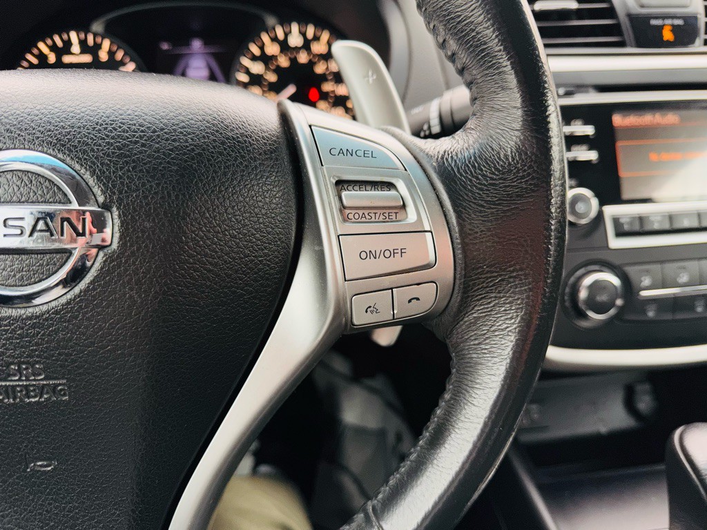 2017 Nissan Altima Image 30