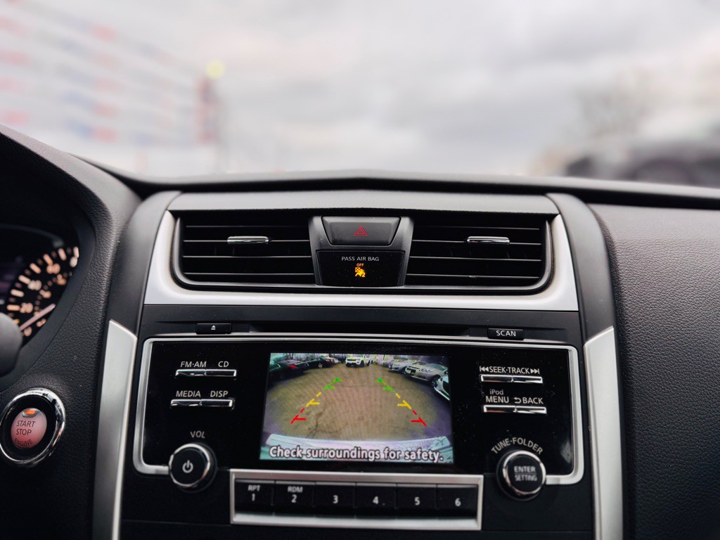 2017 Nissan Altima Image 31