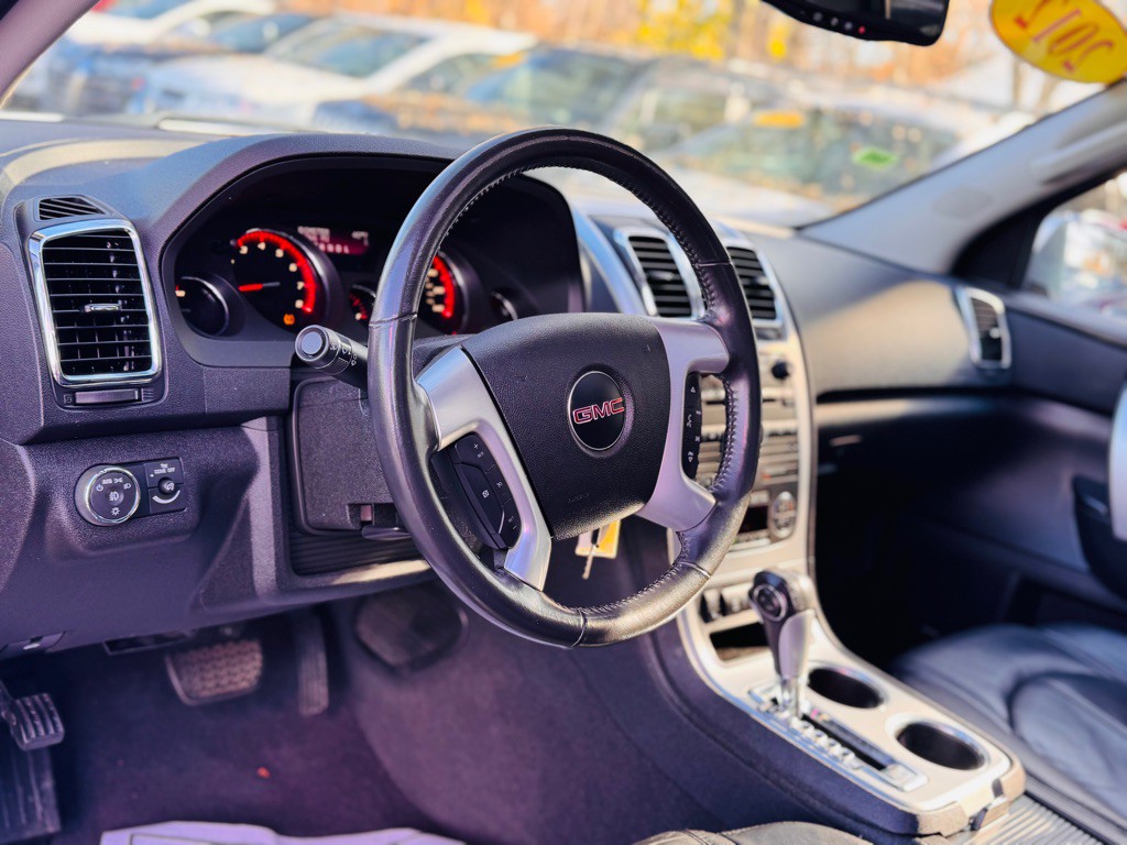 2012 GMC Acadia Image 17