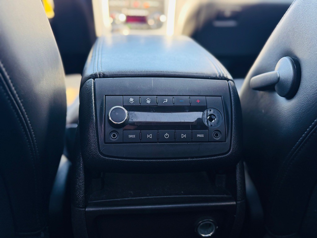 2012 GMC Acadia Image 26