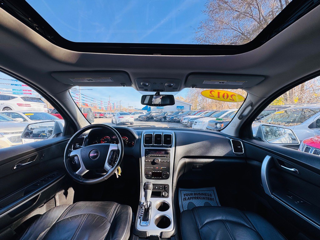 2012 GMC Acadia Image 28