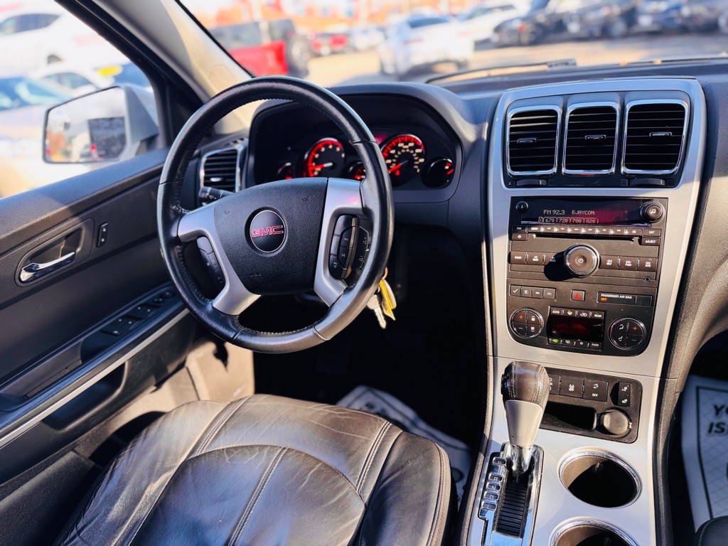 2012 GMC Acadia Image 32