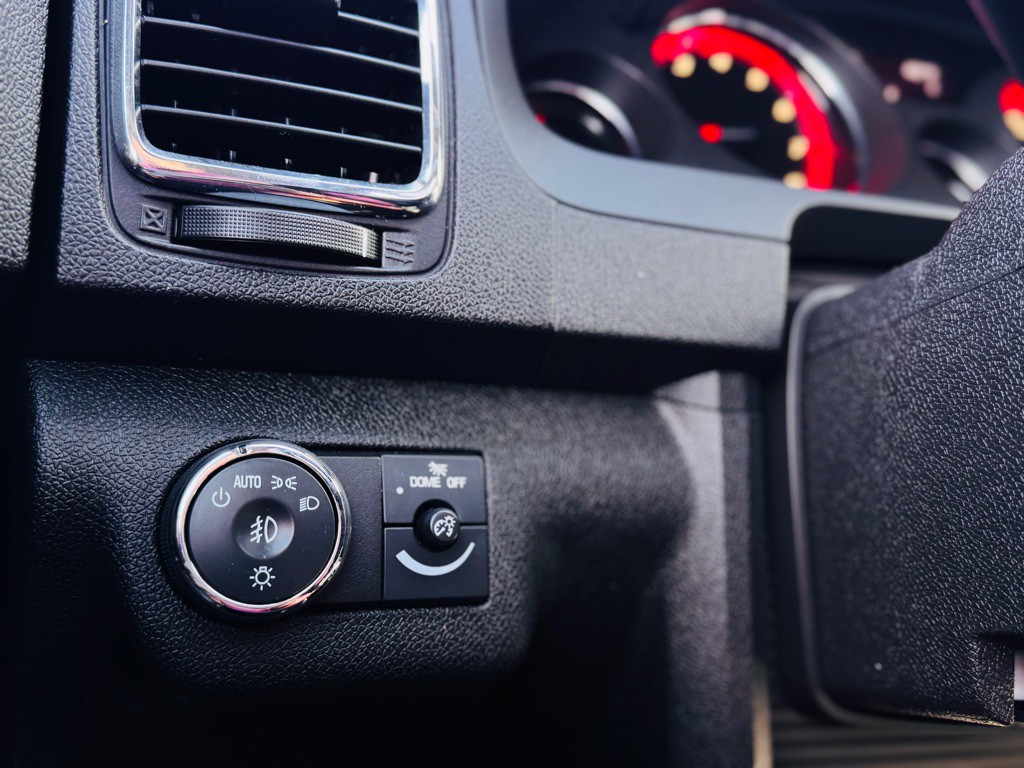 2012 GMC Acadia Image 33