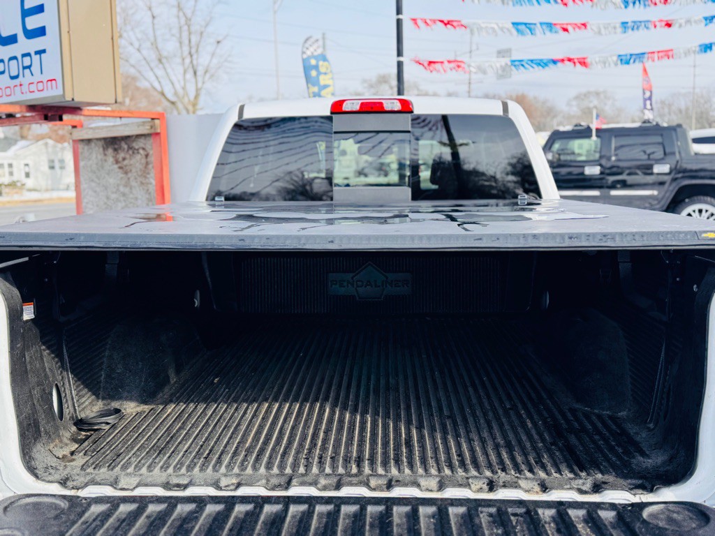 2018 GMC Sierra Image 12