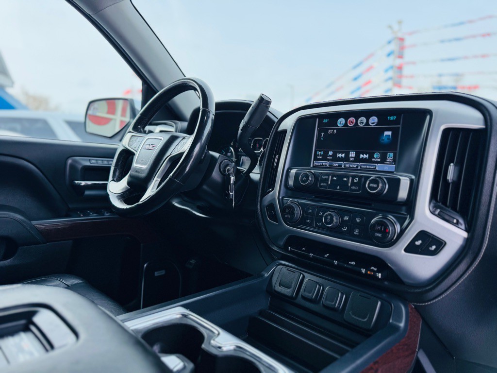 2018 GMC Sierra Image 30