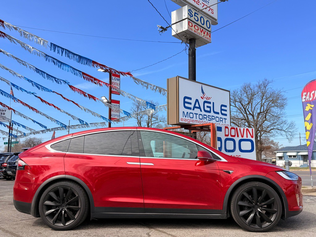 2017 Tesla Model X Image 6