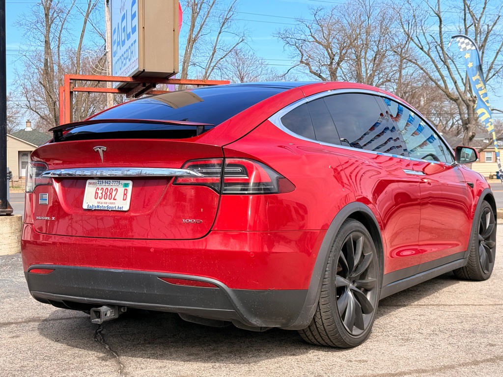 2017 Tesla Model X Image 7