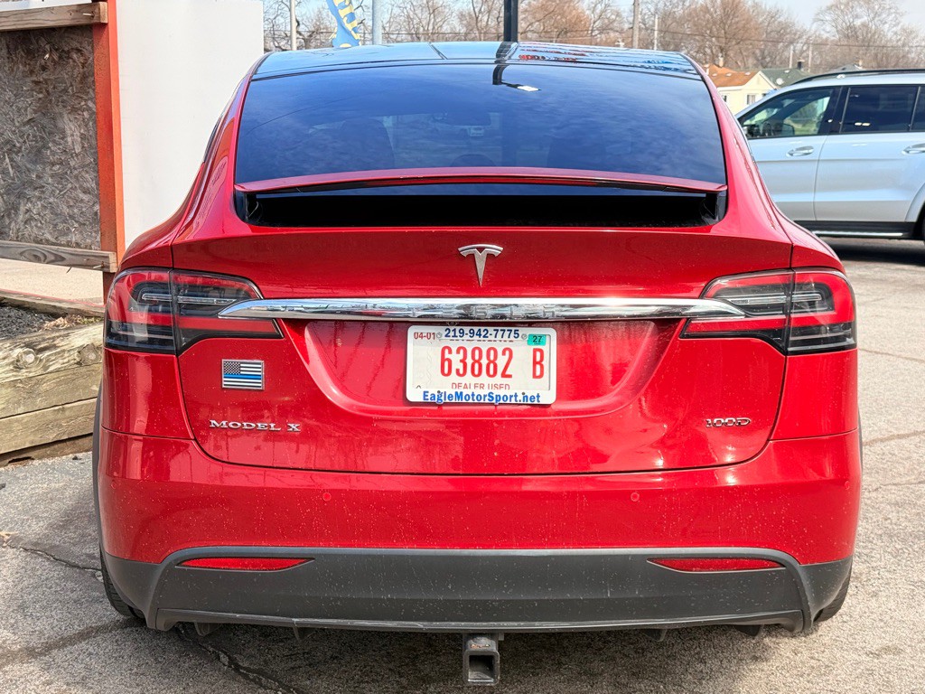 2017 Tesla Model X Image 8