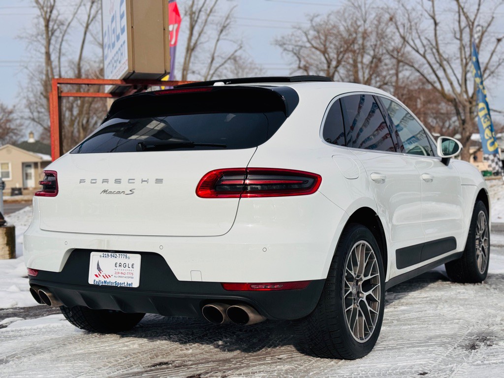 2018 Porsche Macan Image 11