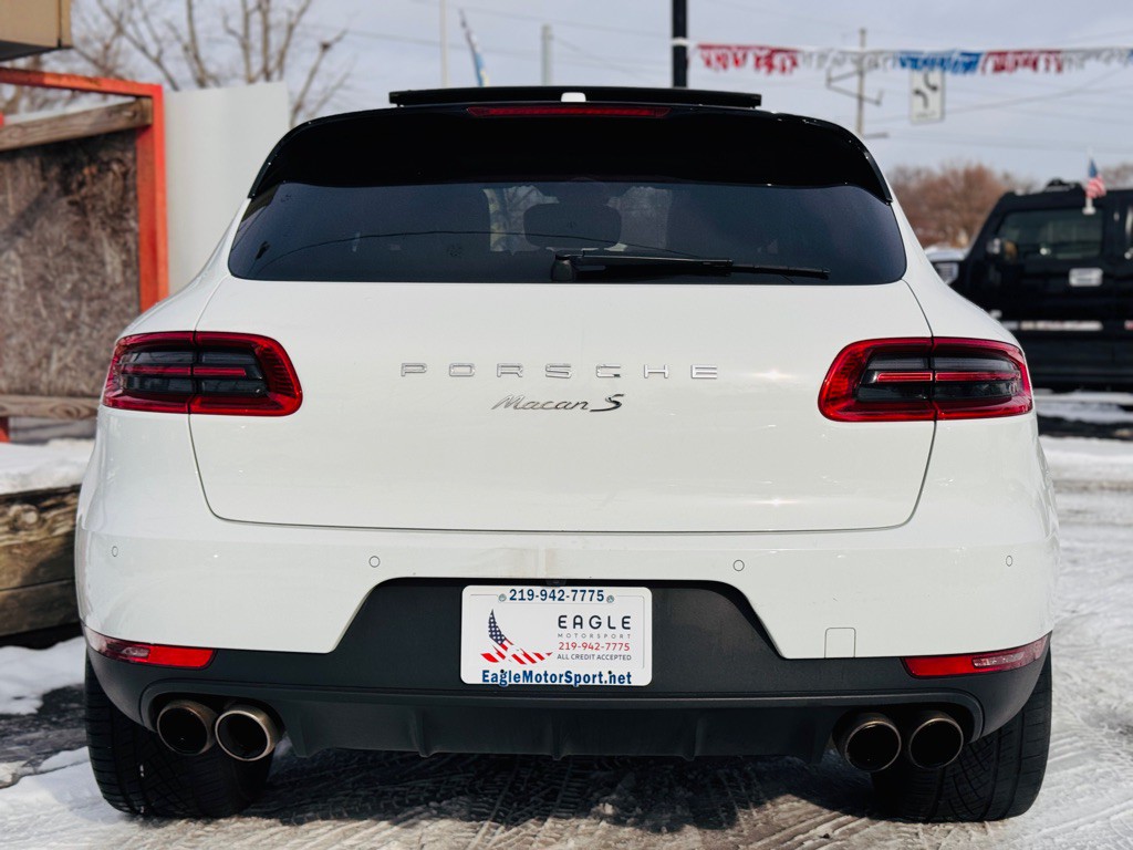 2018 Porsche Macan Image 14