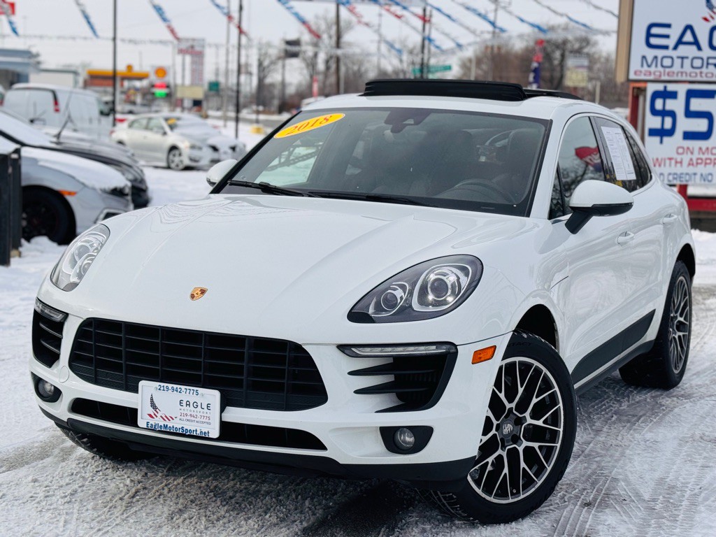 2018 Porsche Macan Image 25