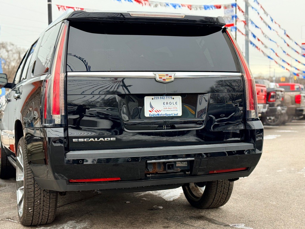 2016 Cadillac Escalade Image 11