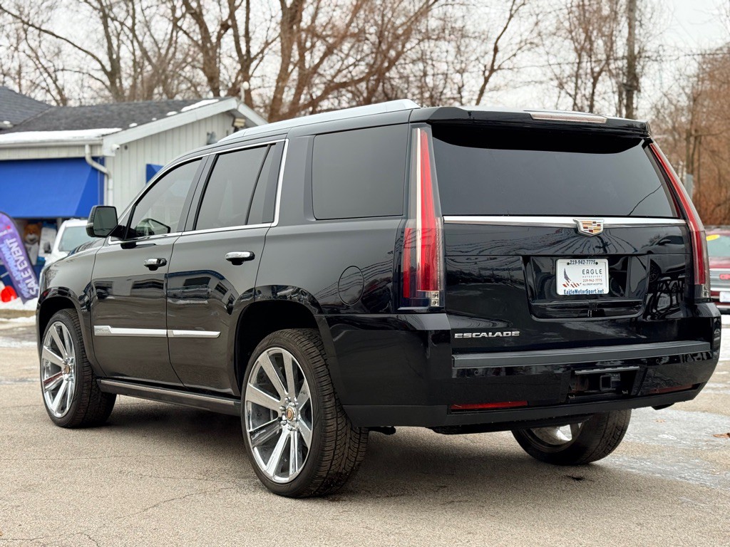 2016 Cadillac Escalade Image 12