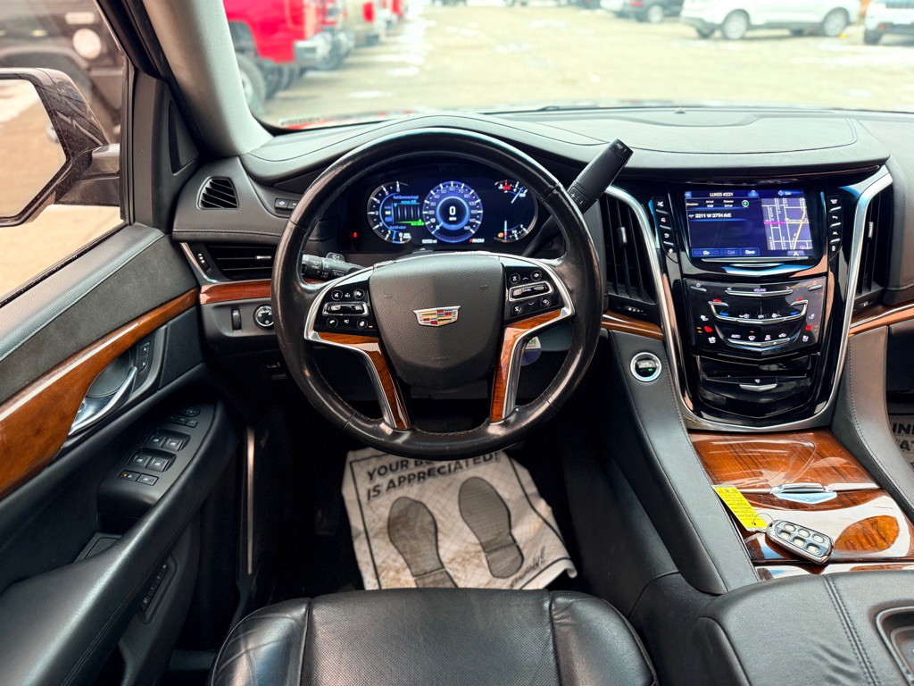 2016 Cadillac Escalade Image 41