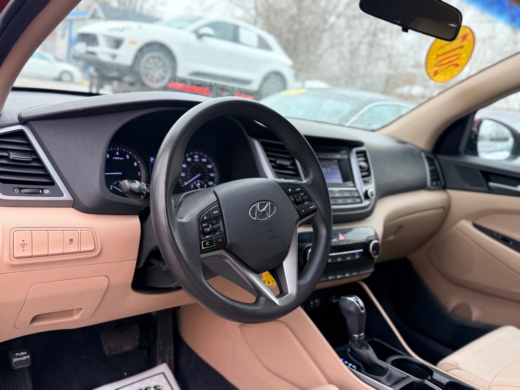 2017 Hyundai Tucson Image 15