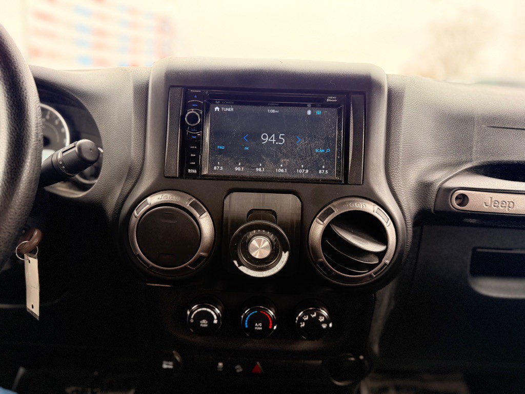 2015 Jeep Wrangler Unlimited Image 25