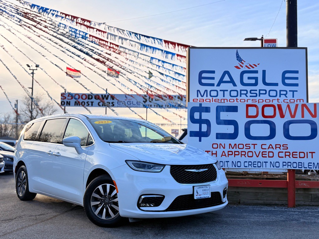 2022 Chrysler Pacifica Image 2