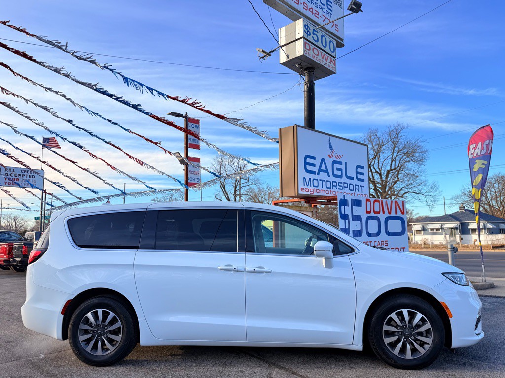 2022 Chrysler Pacifica Image 7