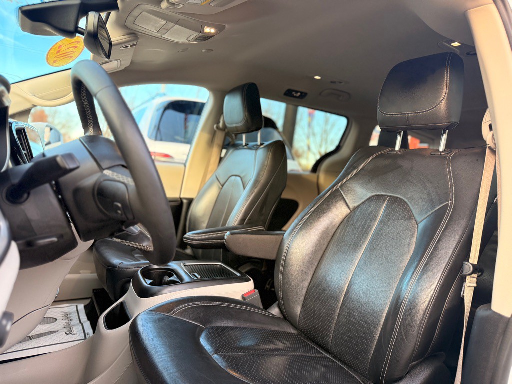 2022 Chrysler Pacifica Image 23