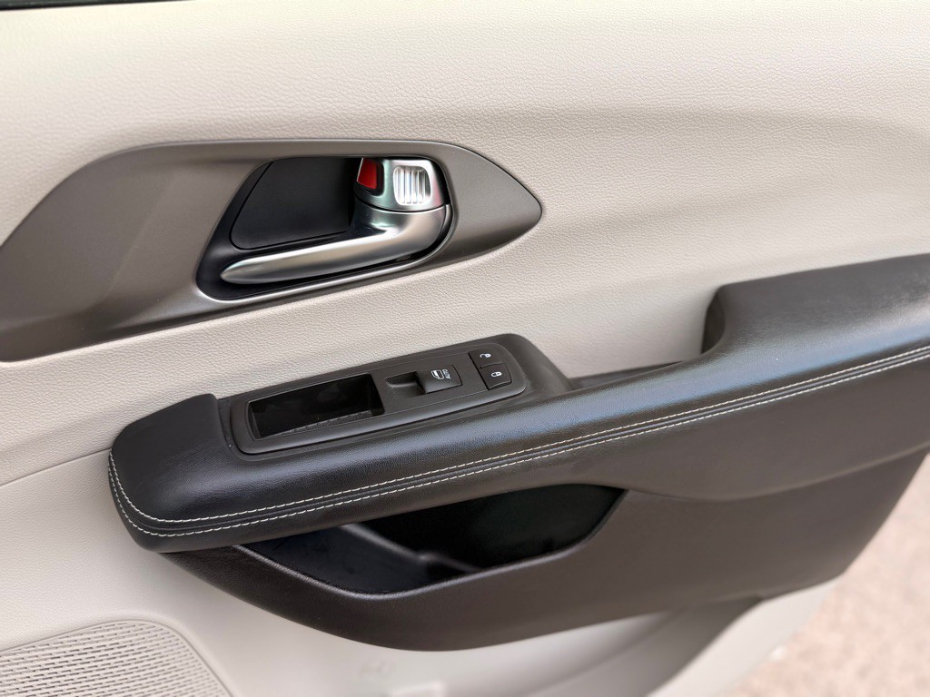 2022 Chrysler Pacifica Image 24