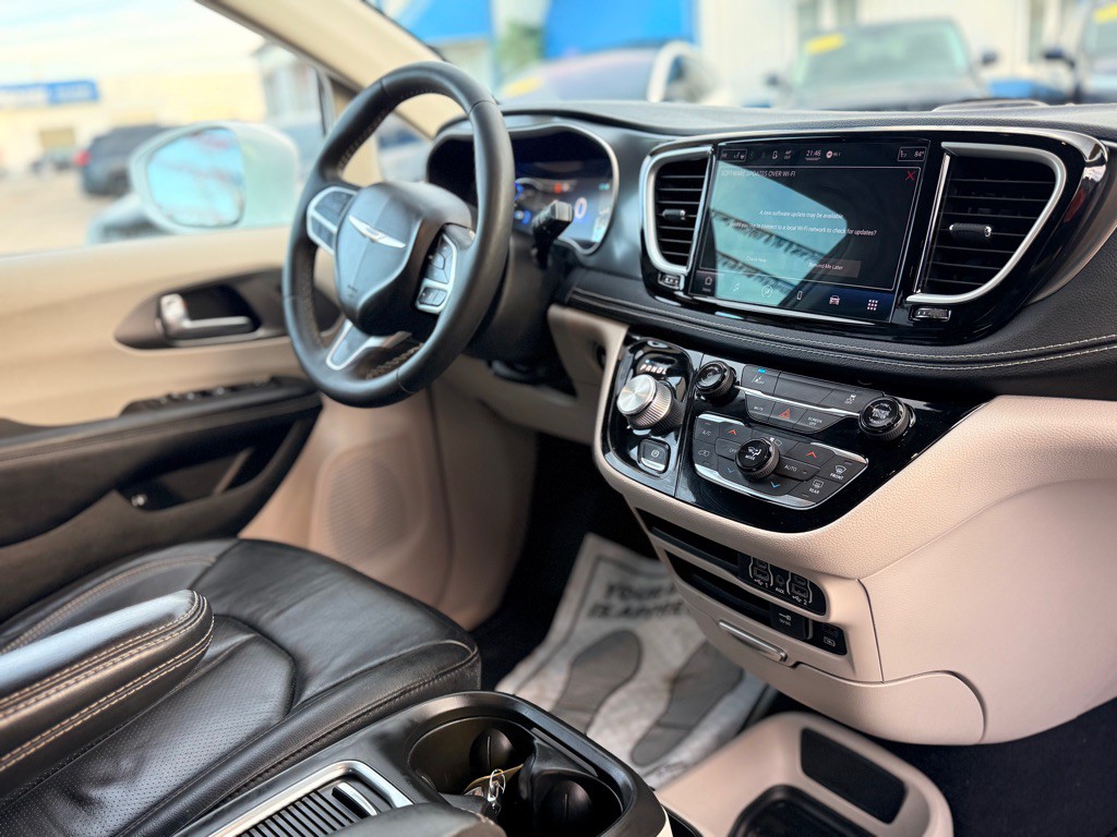 2022 Chrysler Pacifica Image 26