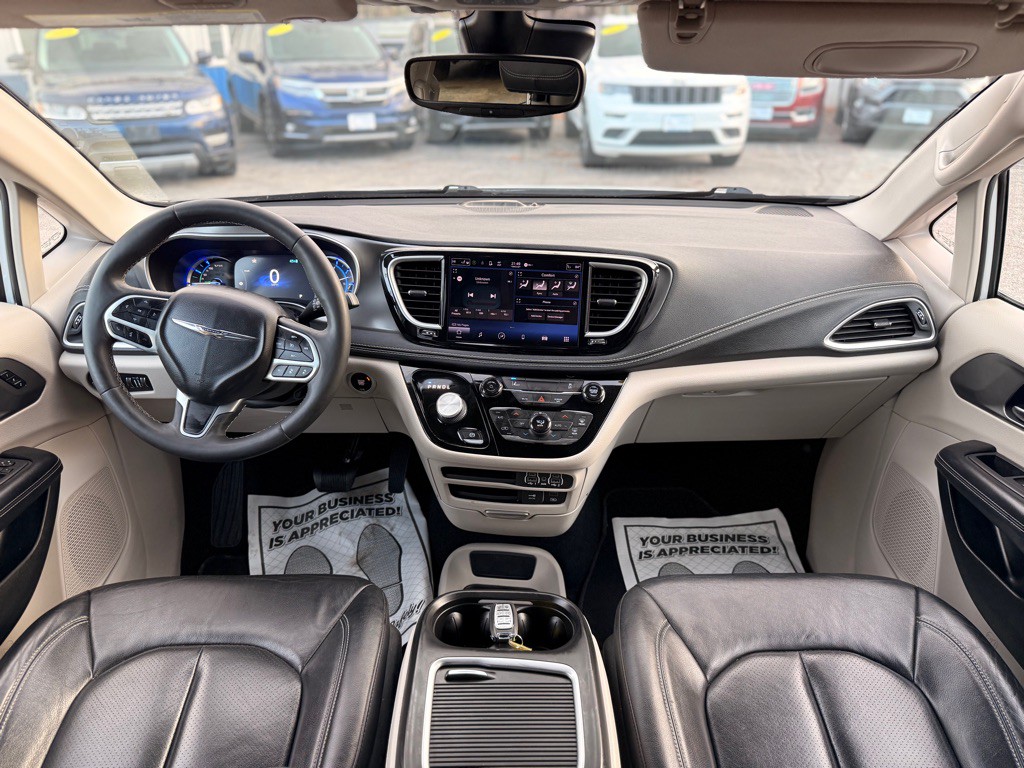 2022 Chrysler Pacifica Image 32