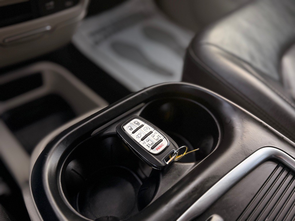 2022 Chrysler Pacifica Image 48