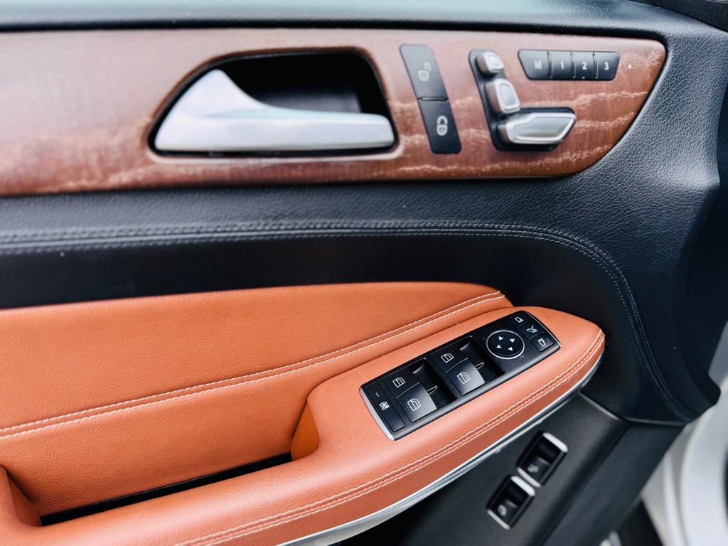 2018 Mercedes-Benz GLS-Class Image 34