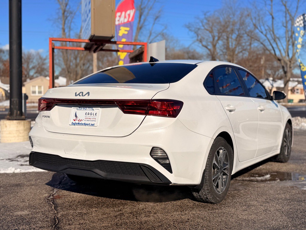 2023 Kia Forte Image 7