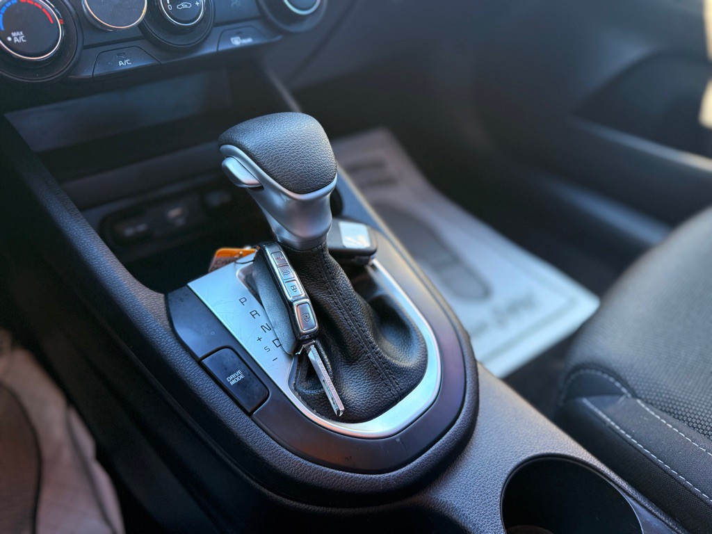 2023 Kia Forte Image 33