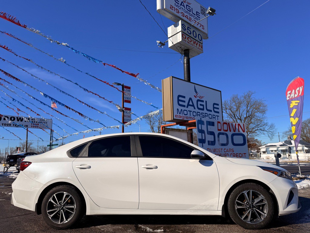 2023 Kia Forte Image 6