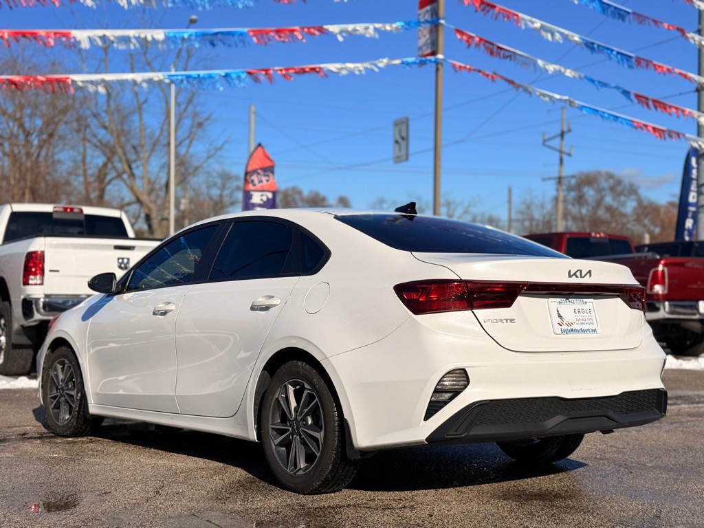 2023 Kia Forte Image 9