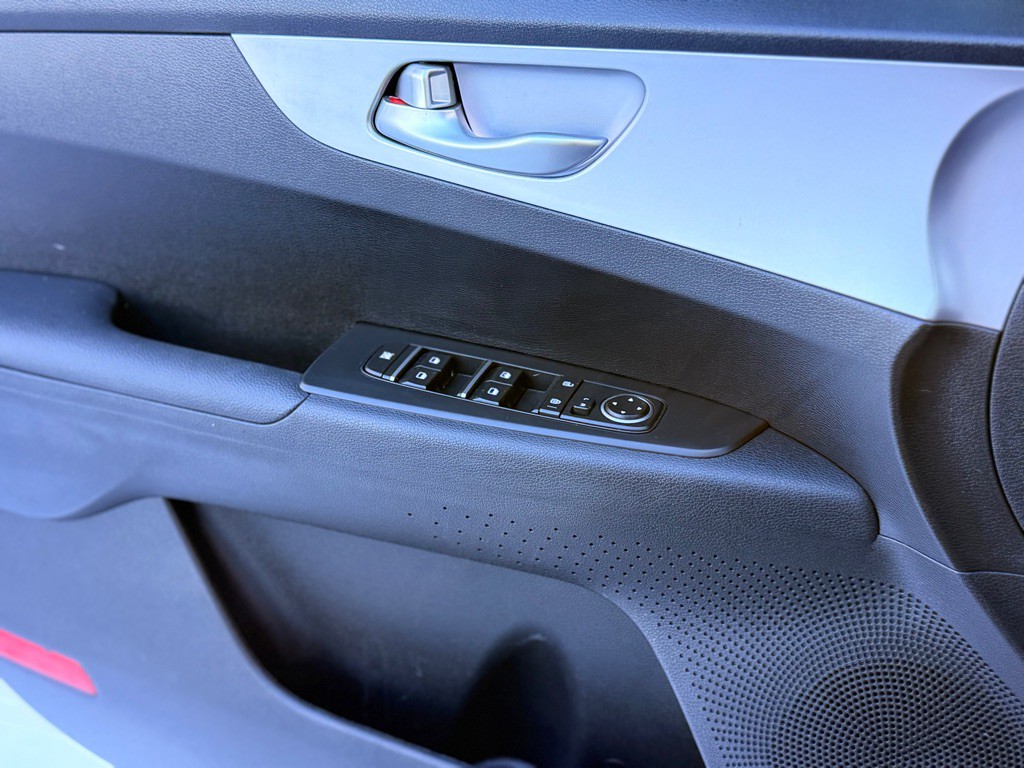 2023 Kia Forte Image 15