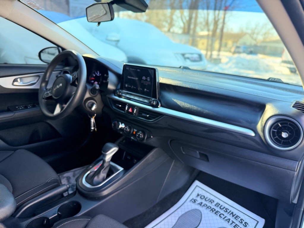 2023 Kia Forte Image 19