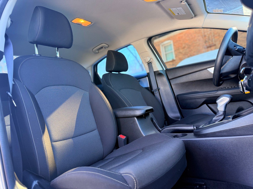 2023 Kia Forte Image 21