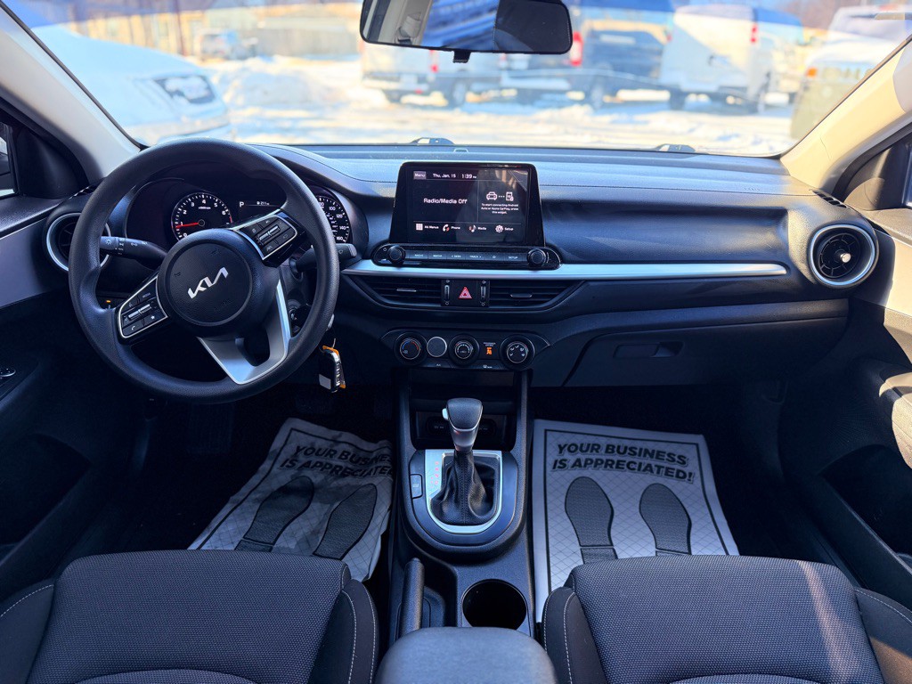 2023 Kia Forte Image 22