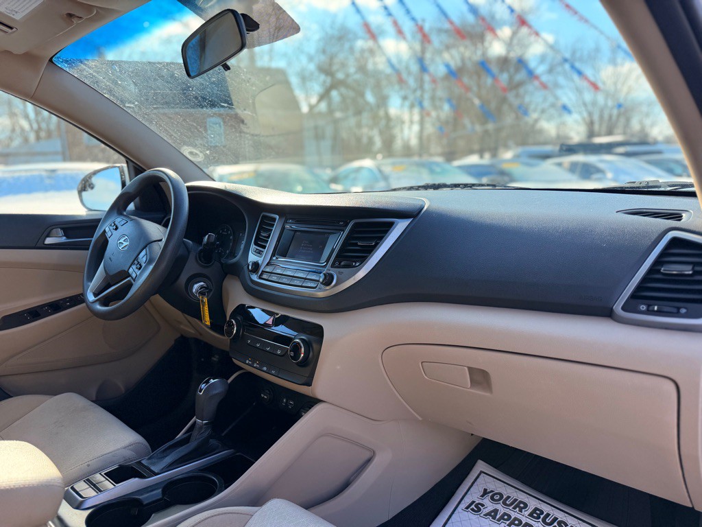 2017 Hyundai Tucson Image 18