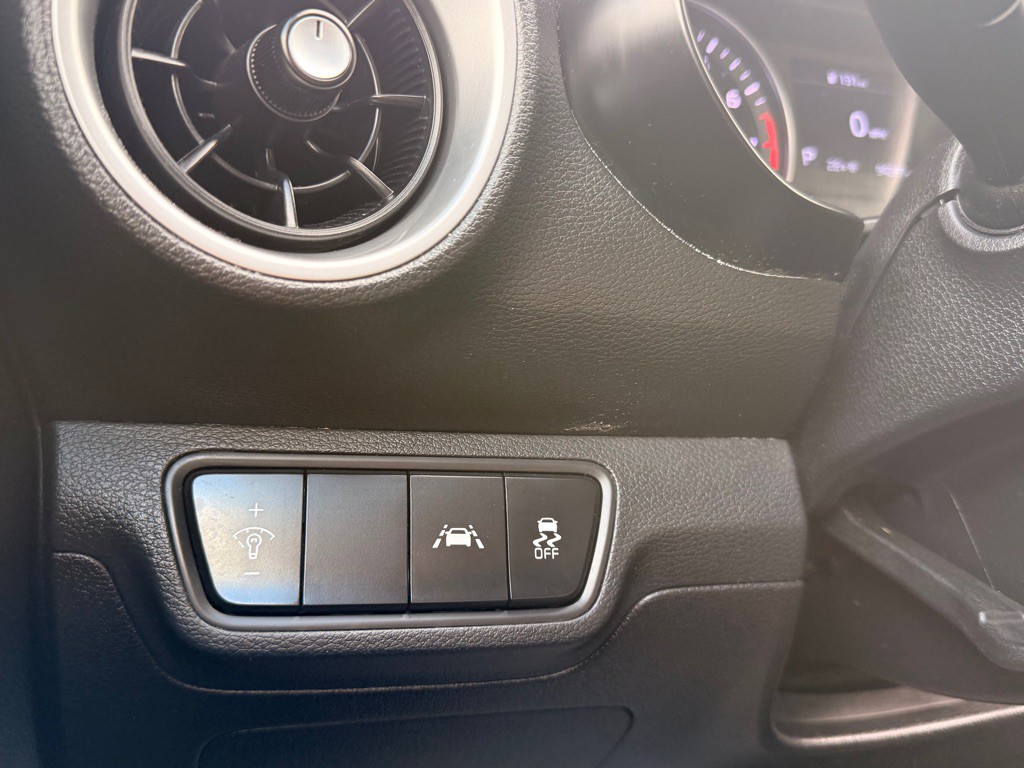 2019 Kia Forte Image 24