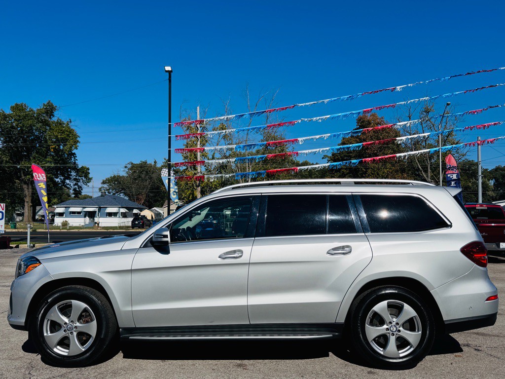 2017 Mercedes-Benz GLS-Class Image 16