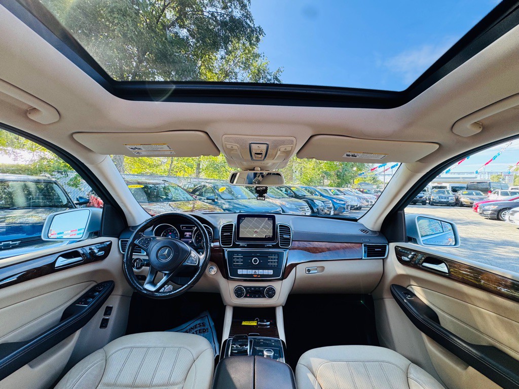 2017 Mercedes-Benz GLS-Class Image 40