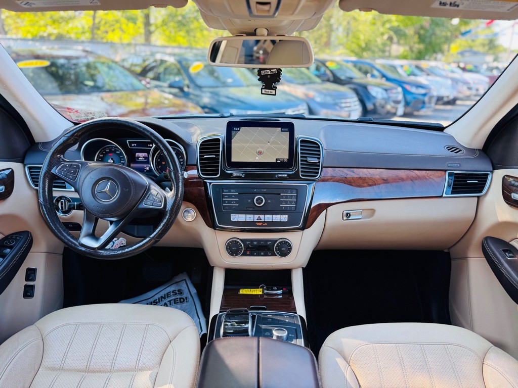 2017 Mercedes-Benz GLS-Class Image 41